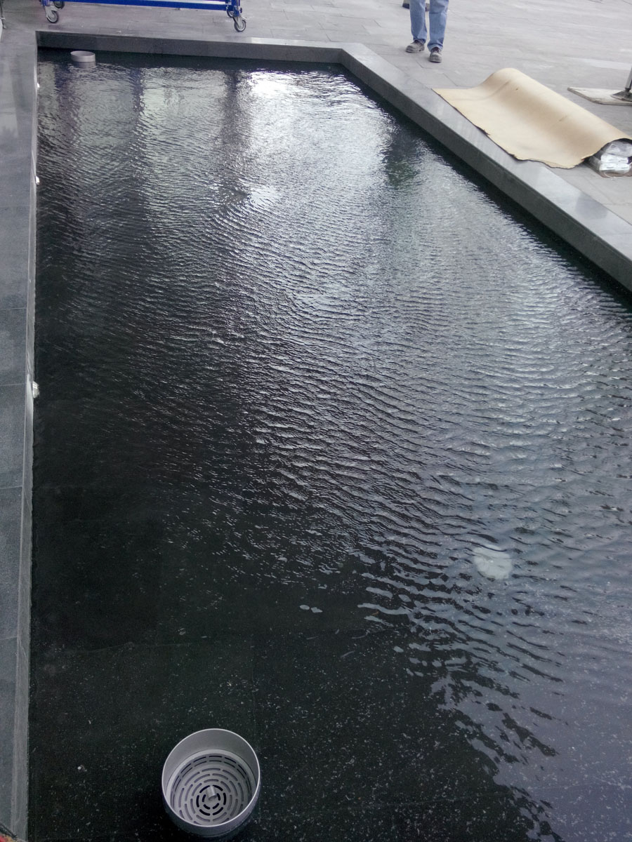 Zorlu Holding Levent Plaza Süs Havuzları